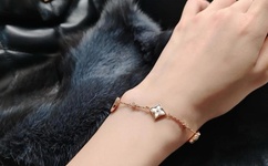 像火花像蝴蝶主题曲